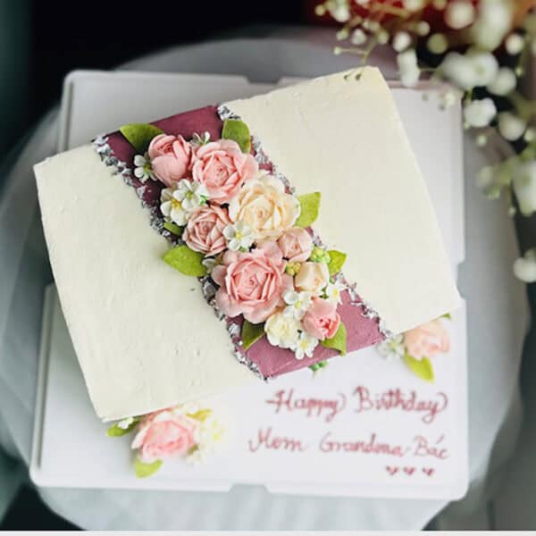 Buttercream flower cake - M7 - Image 4