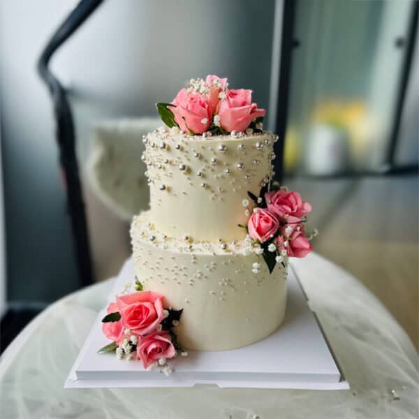 Buttercream flower cake - M2 - Image 3